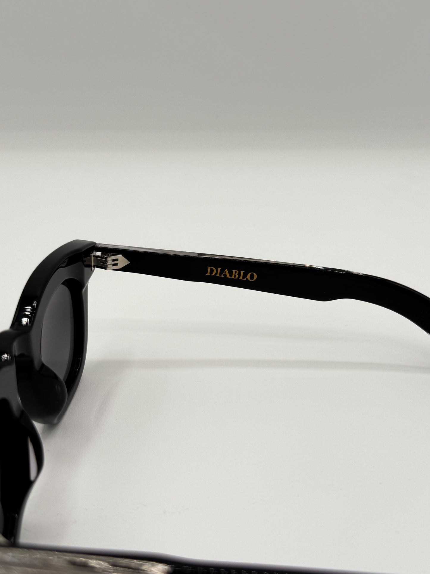 MELCHOR FRAMES
